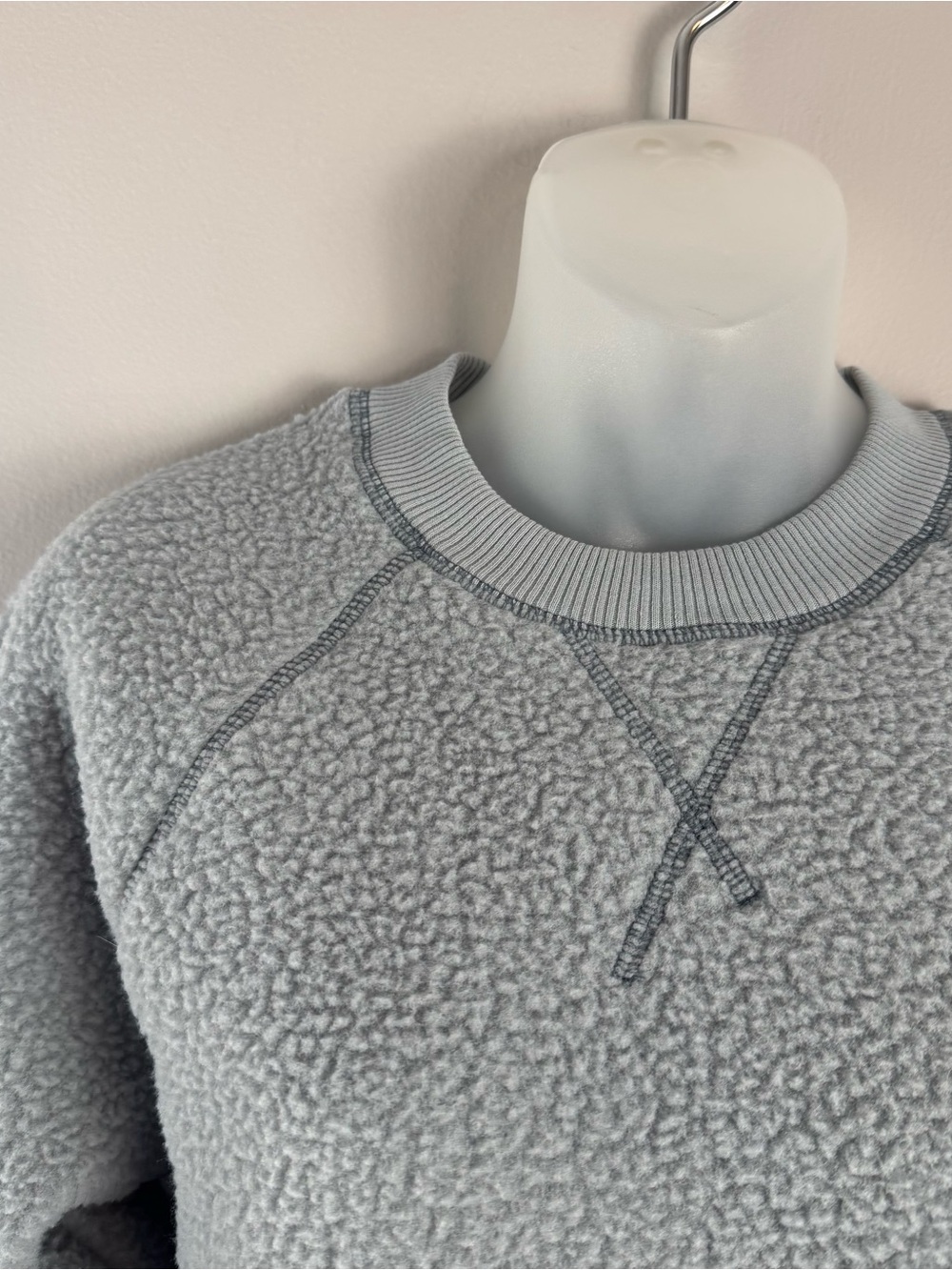 Everlane The Renew Fleece Raglan Light Blue Crew Neck Sweatshirt Size XS - Picture 8 of 11